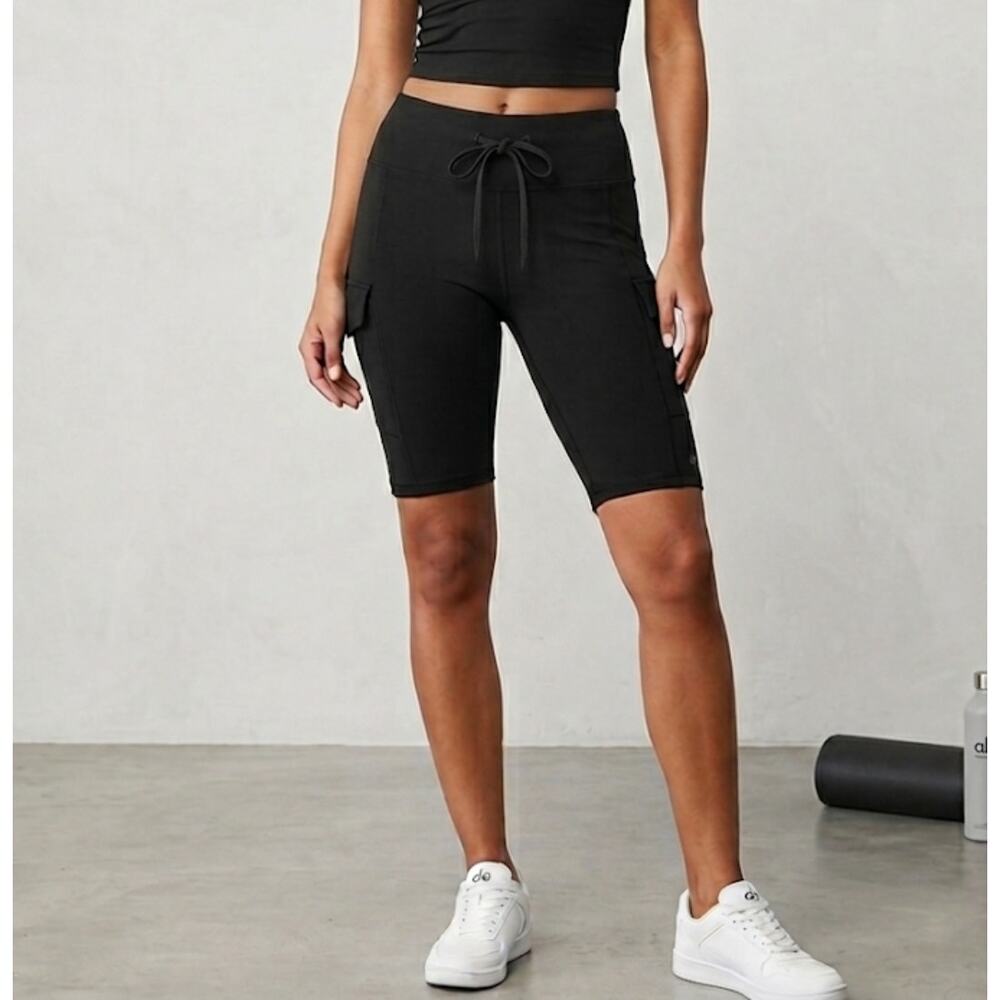Alo Yoga Black Cargo Drawstring Bike Shorts Athletic Loungewear Active Size XXS